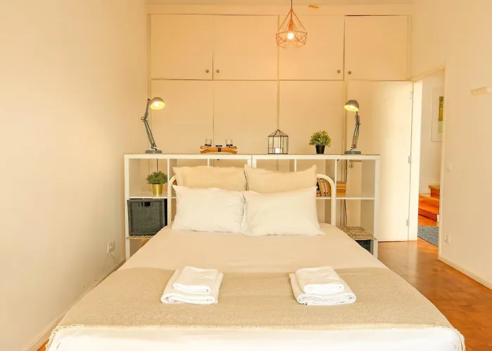 Apartment My Fair - 3 Bedroom Loft Near Principe Real