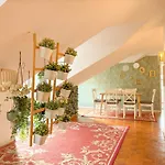 My Fair - 3 Bedroom Loft Near Principe Real * Лиссабон