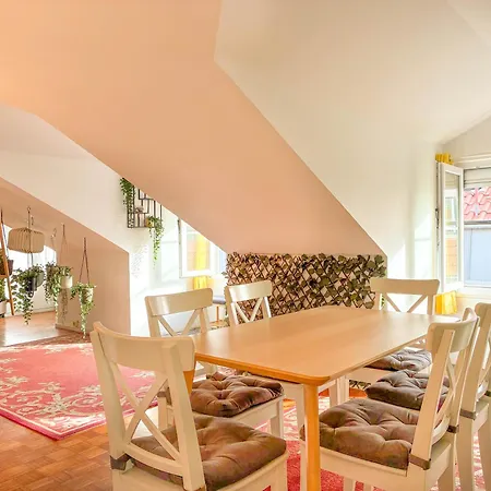 My Fair - 3 Bedroom Loft Near Principe Real *