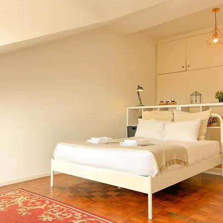 My Fair - 3 Bedroom Loft Near Principe Real