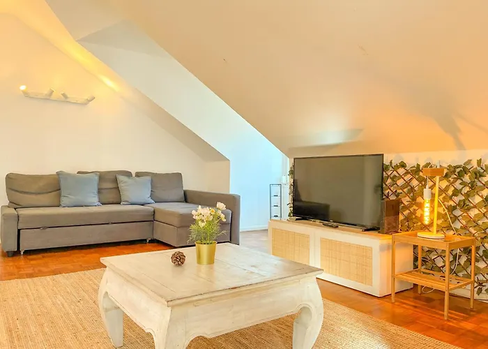 My Fair - 3 Bedroom Loft Near Principe Real *
